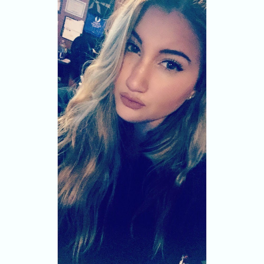 Meet your Posher, Ashley